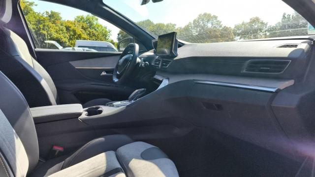 Peugeot 3008 image 1