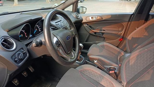 Ford Fiesta image 9