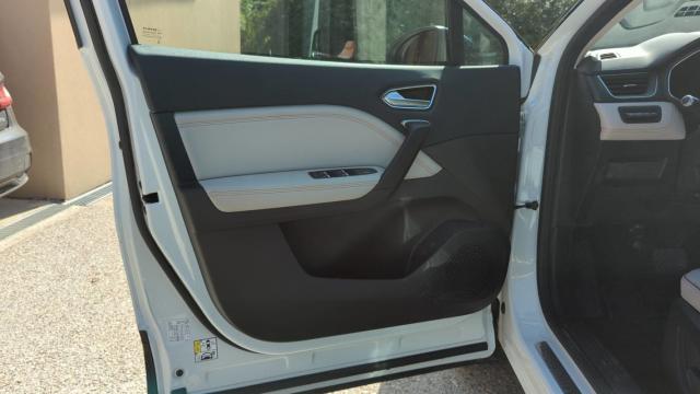 Renault Captur image 1