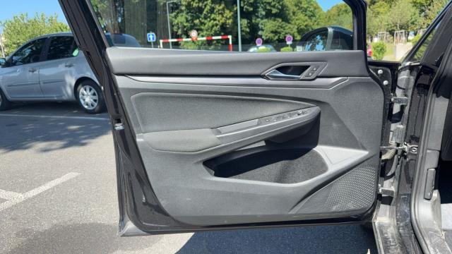 Volkswagen Golf image 8