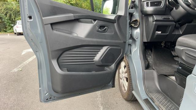 Renault Trafic image 3