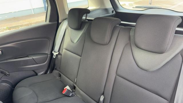 Renault Clio Estate image 6