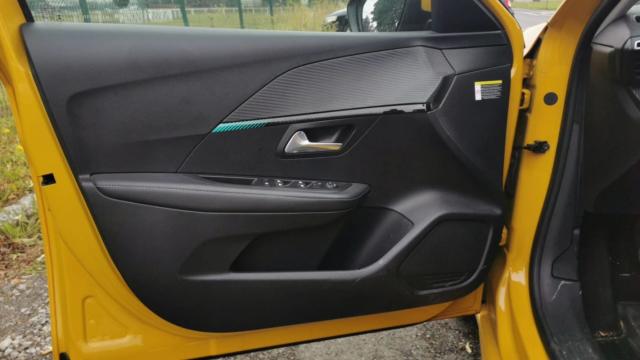 Peugeot 208 image 1