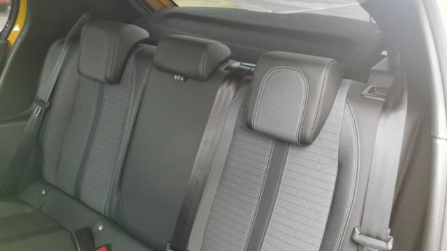 Peugeot 208 image 2