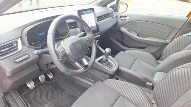 Renault Clio image 6