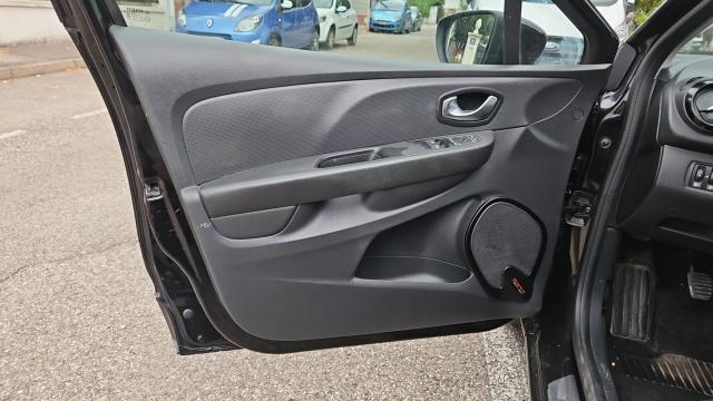 Renault Clio Estate image 4