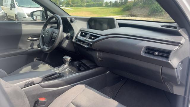 Lexus Ux image 3