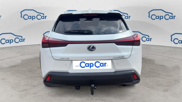 Lexus Ux image 9
