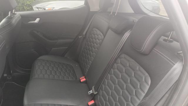 Ford Fiesta image 8