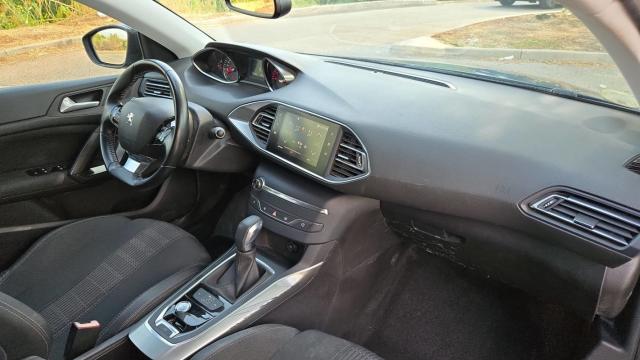 Peugeot 308 image 9