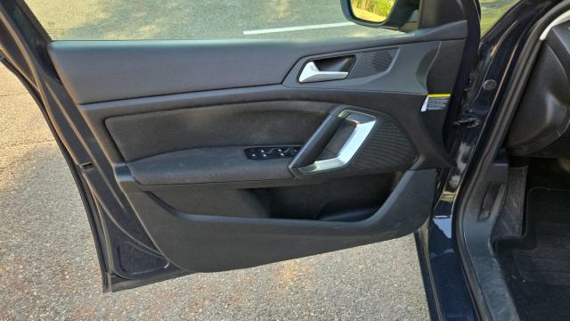 Peugeot 308 image 7