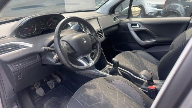 Peugeot 2008 image 8