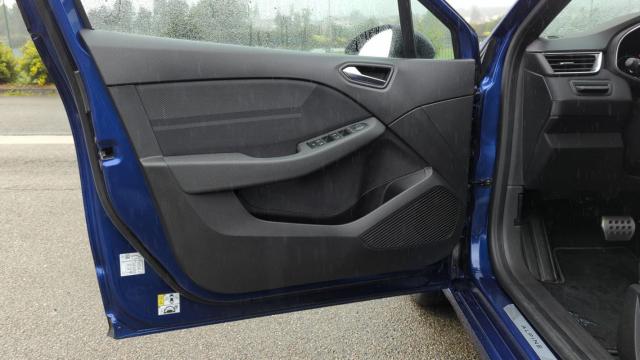 Renault Clio image 8