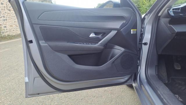 Peugeot 308 image 2