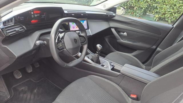 Peugeot 308 image 9
