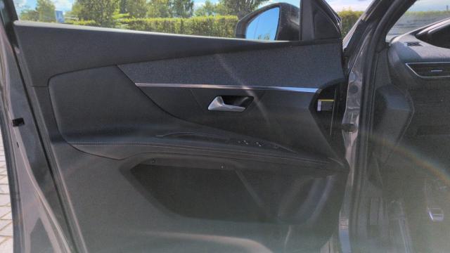 Peugeot 3008 image 4