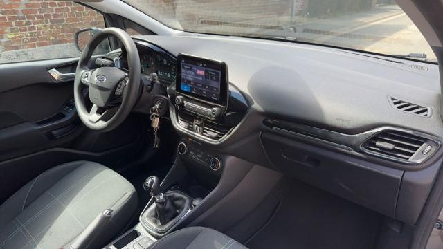 Ford Fiesta image 9