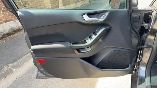 Ford Fiesta image 2
