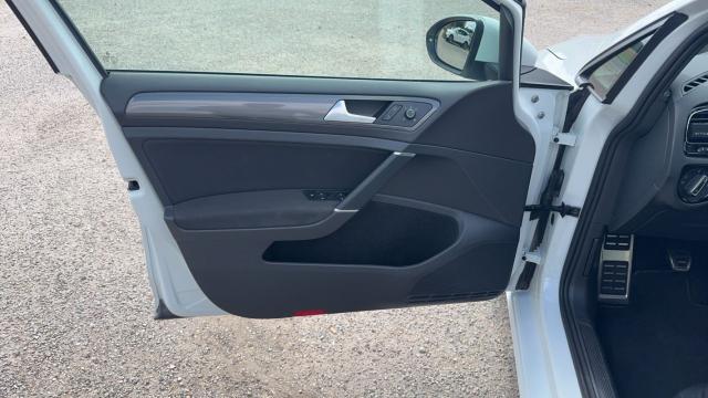 Volkswagen Golf image 4