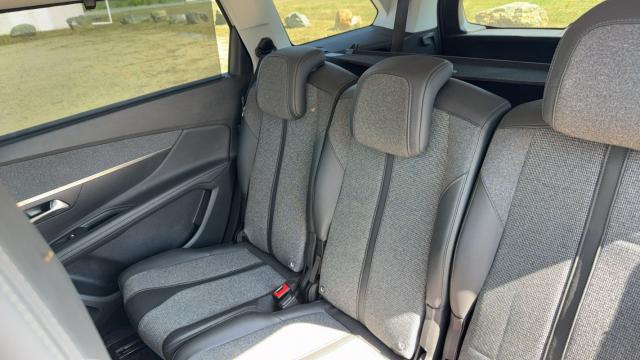 Peugeot 5008 image 3