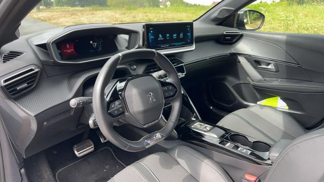 Peugeot E-208 image 7