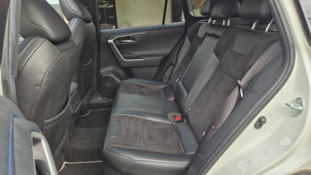 Toyota Rav4 image 6