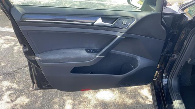 Volkswagen Golf image 6