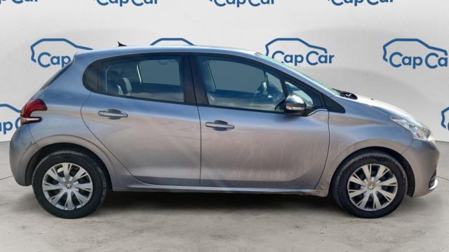Peugeot 208 image 8