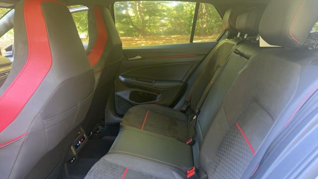 Volkswagen Golf image 8