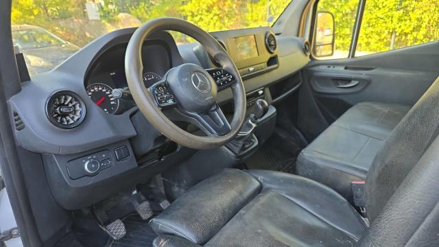 Mercedes Benz Sprinter image 8