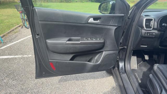 Kia Sportage image 5