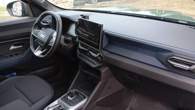 Dacia Duster image 1