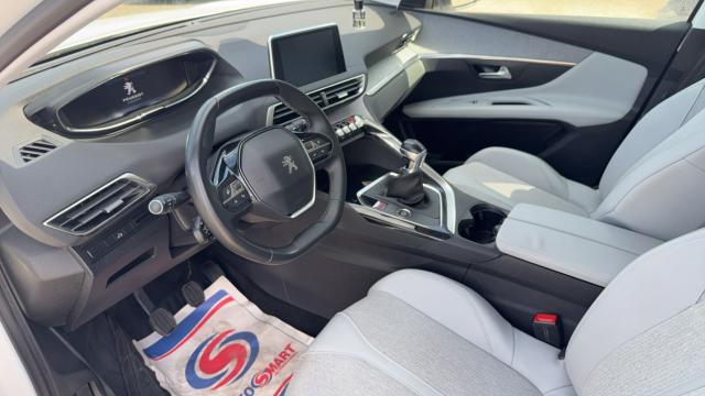 Peugeot 3008 image 3