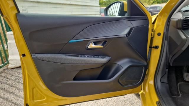 Peugeot 208 image 2