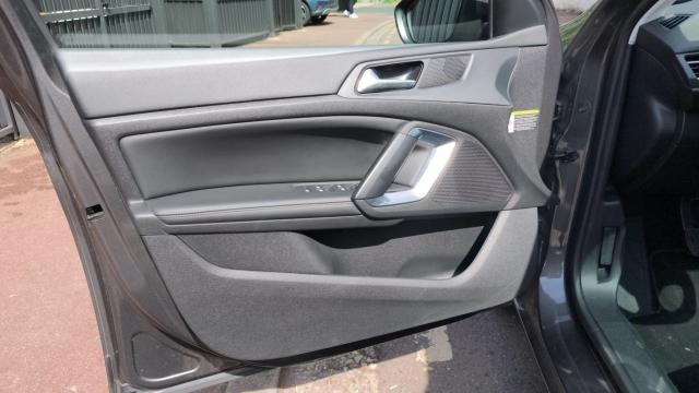 Peugeot 308 image 9