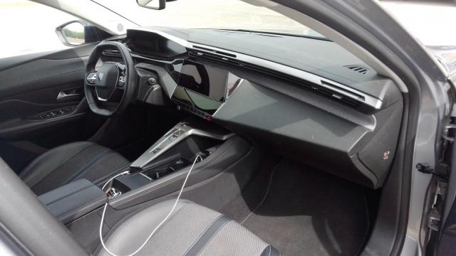 Peugeot 308 image 2