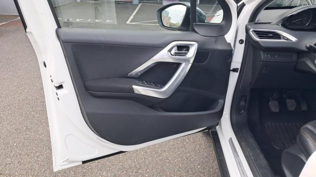 Peugeot 2008 image 5