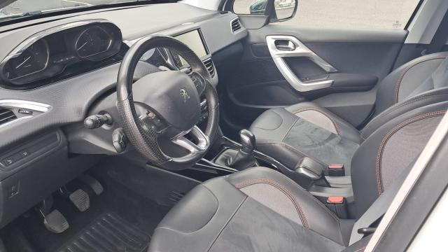 Peugeot 2008 image 3