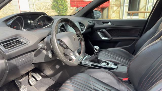 Peugeot 308 image 2