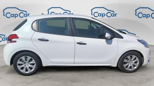 Peugeot 208 image 8