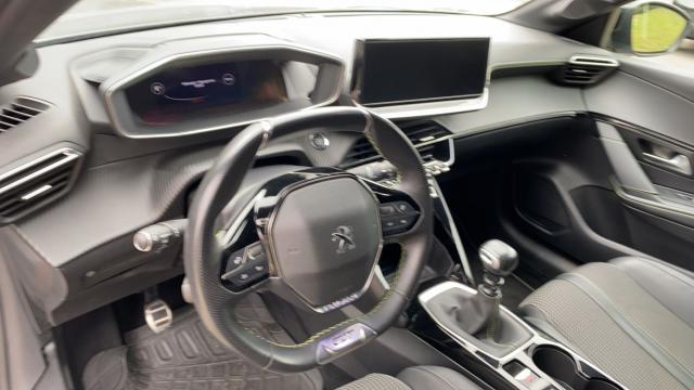 Peugeot 208 image 6
