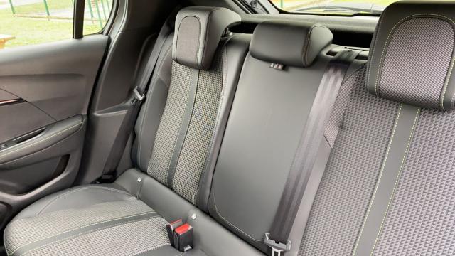 Peugeot 208 image 7