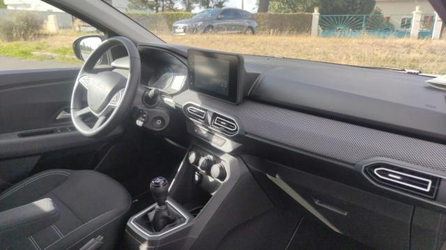 Dacia Sandero image 2