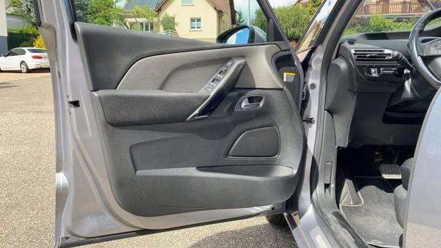 Citroen C4 Picasso image 6