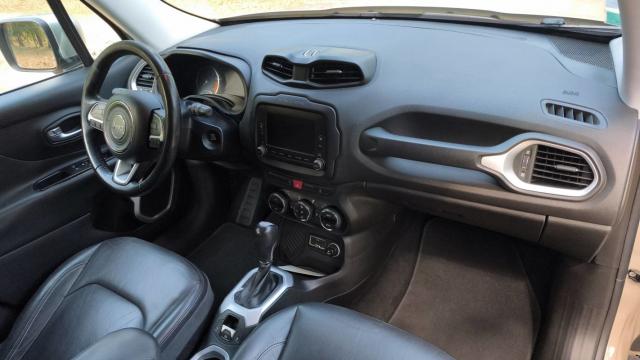 Jeep Renegade image 9