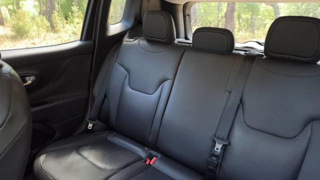 Jeep Renegade image 3