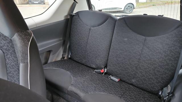 Peugeot 107 image 9