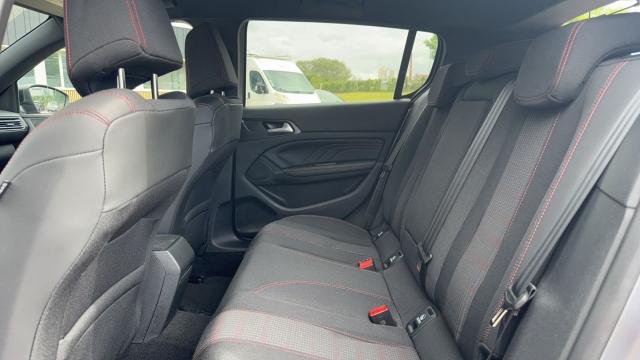 Peugeot 308 image 7
