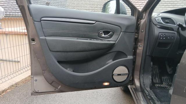 Renault Grand Scénic image 1