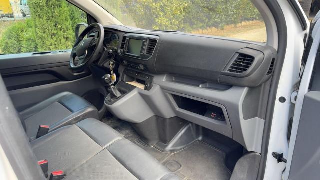 Citroen Jumpy image 9